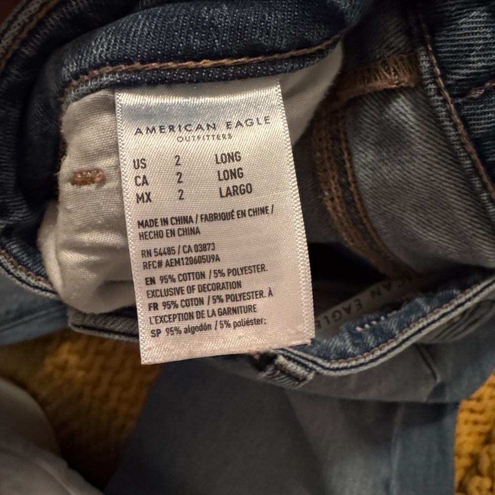 American Eagle Outfitters Dark Wash Jeans - Picture 7 of 7